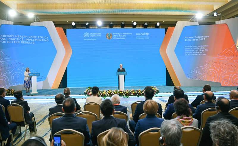 Президент Медициналық-санитариялық алғашқы көмек жөніндегі жаһандық конференцияның пленарлық отырысына қатысты 