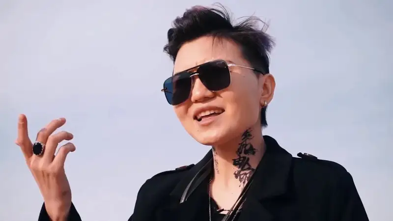 Әнші Гүлмира Ізбасханова өтірік айтқаны үшін кешірім сұрады