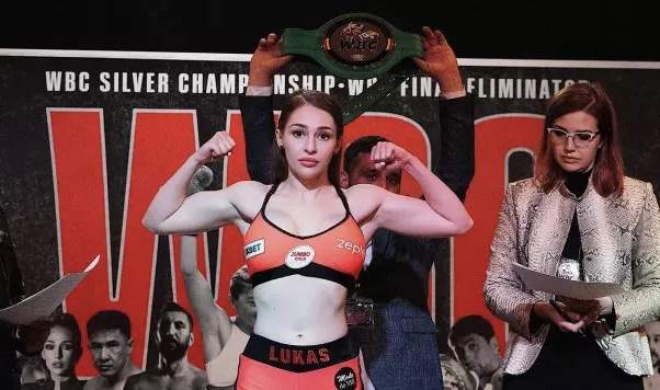 Қазақстанды боксшы Ангелина Лукас WBC атағын жеңіп алды