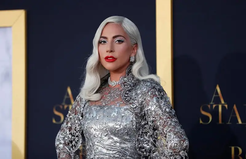 Леди Гага сахнаға қайта оралды