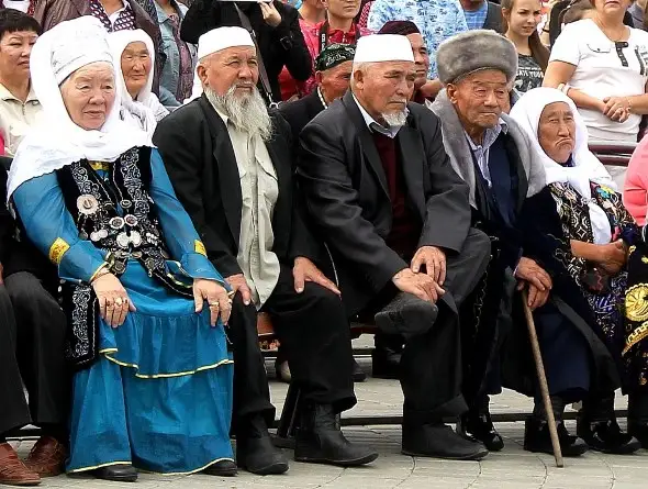 Бүгін – халықаралық қарттар күні
