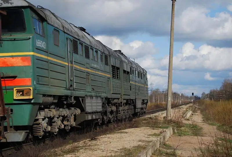 Пойыз бен “Mercedes-Benz” соқтығысты