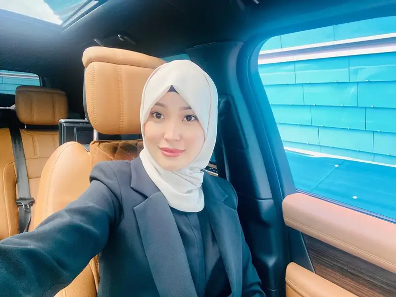 Әуелбекованың экс-күйеуі өзі сыйлаған автокөлікті тартып алып, жөндеуіне 5 млн теңге талап еткен