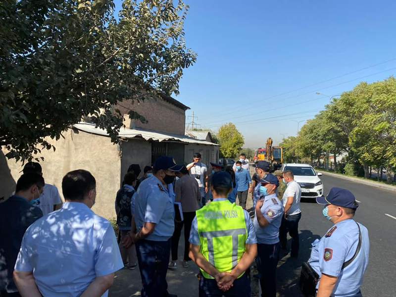 Заңсыз салынған құрылыстар сүрілді