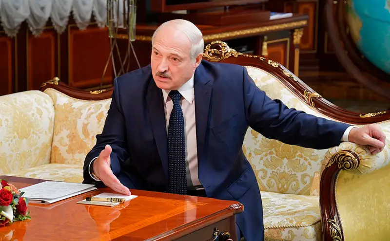 Лукашенко Беларусь шекарасын әр метріне дейін жабуды тапсырды