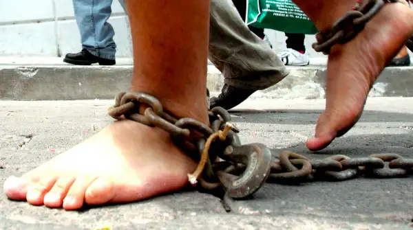 БҰҰ: Әлемде 40 млн-нан астам адам құлдықта өмір сүреді