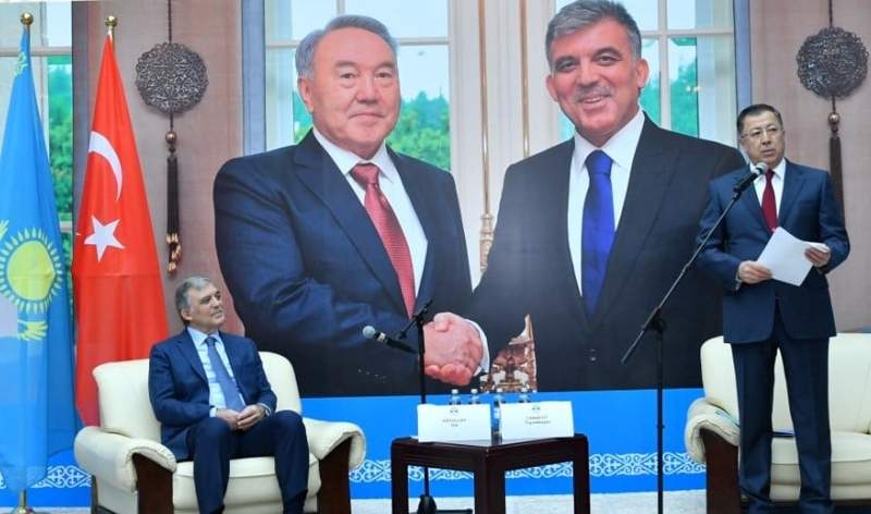 Абдулла Гүл алматылық студенттермен кездесті 