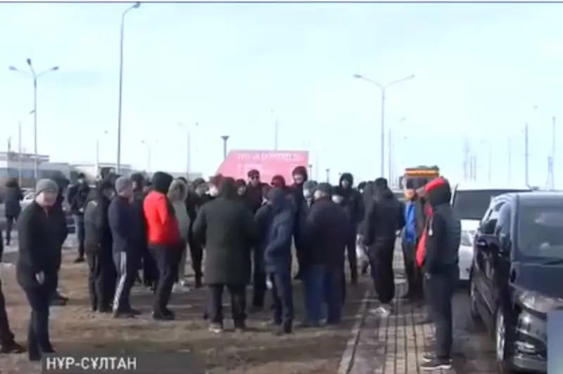 Нұр-Сұлтанда ресейлік нөмірмен жүрген көлік жүргізушілері наразылыққа шықты