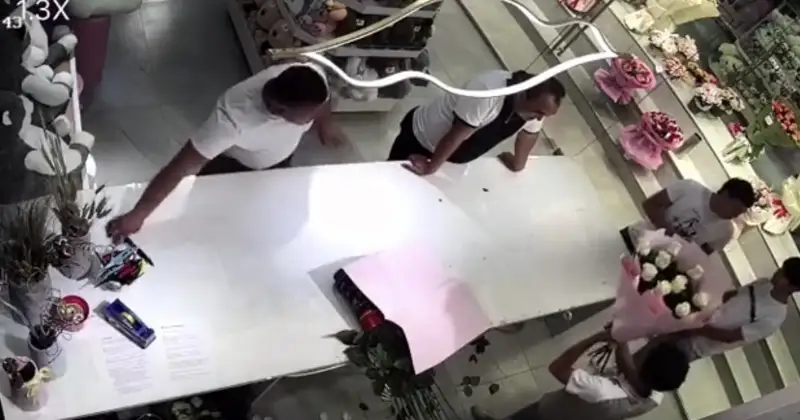 Полиция Шымкенттегі гүл дүкенінде болған оқиғаға қатысты тың мәліметтер айтты