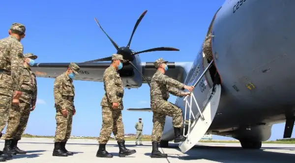 Әскери дәрігерлер зардап шеккендерге көмек көрсету үшін Ливанға аттанды 