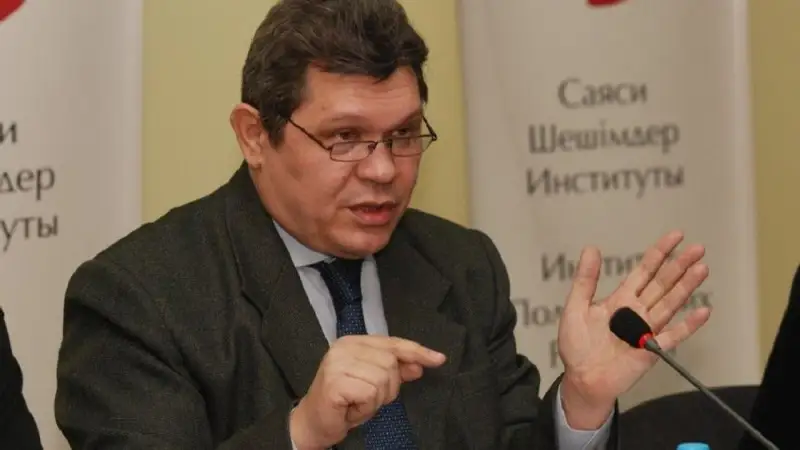 Катнов: 200 мыңнан астам адамда заңды қару бар