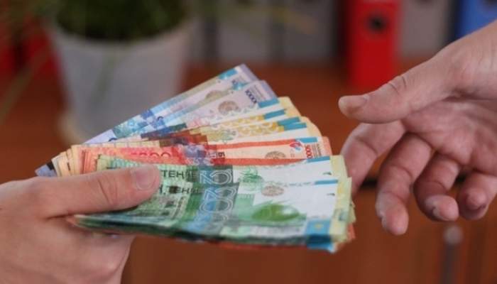 Пара алған ауыл әкіміне айыппұл салынды