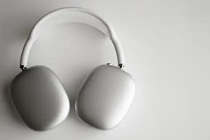 Apple құлаққапты шыныдан жасады
