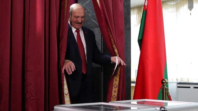 Беларусьте президенттік сайлауға мерзімінен бұрын дауыс беру басталды 