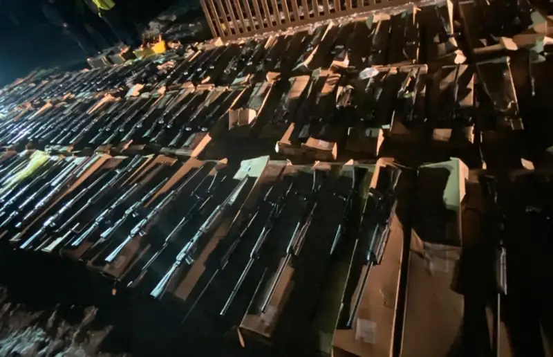 Алматыда бір қоймадан 254 атыс қаруы табылды