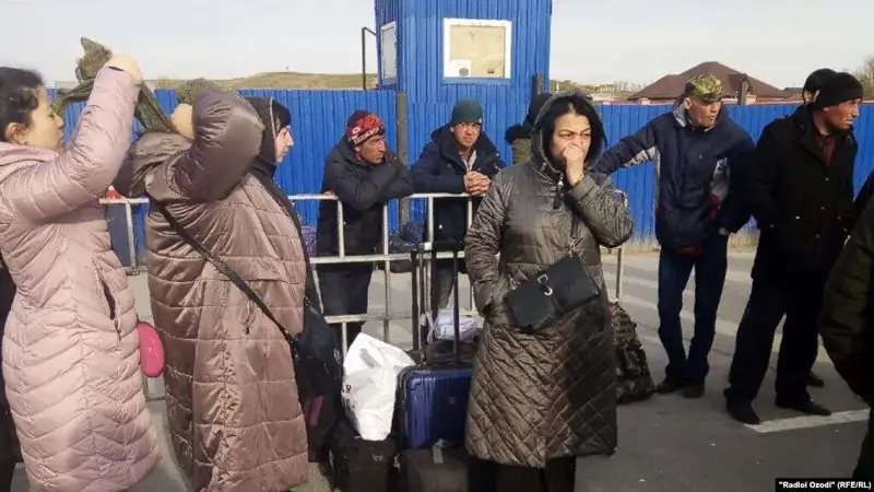 200 тәжік шекарада қалып қойды