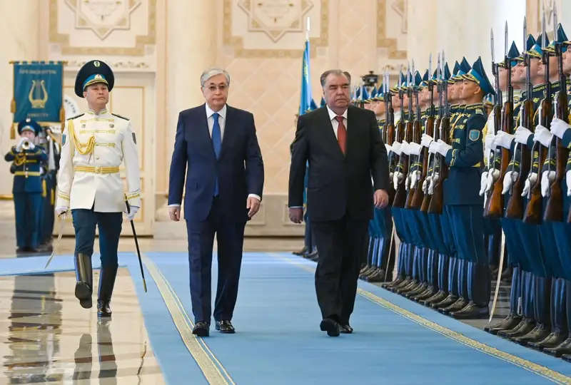  «Ақорда» резиденциясында Эмомали Рахмонды салтанатты түрде қарсы алу рәсімі өтті