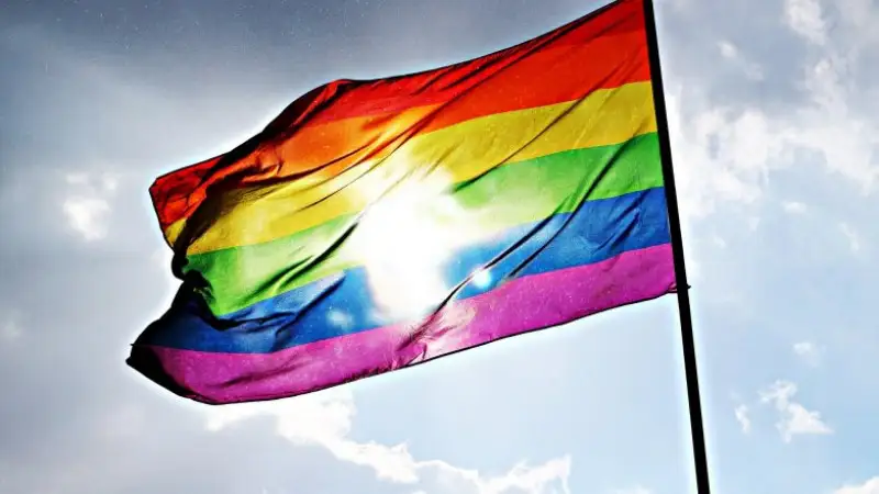 ЛГБТ күшейіп барады. Не істемек керек?