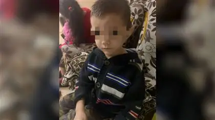 Көкшетауда бес жасар баланы өгей шешесі аш күйінде байлауда ұстаған  