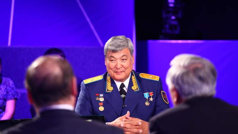 Вирус жұқтырған батырды НЕГЕ бір апта бойы емдемеді?