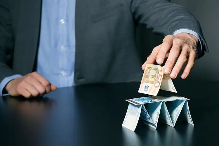 Үш мыңнан астам қазақстандық қаржы пирамидаларынан зардап шекті - ІІМ