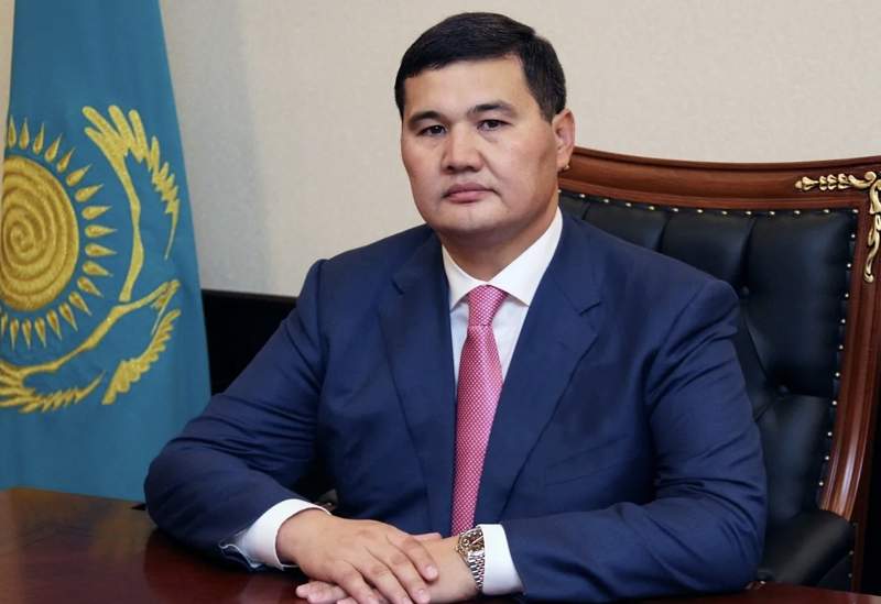 Қызылорда облысының әкімі 9 млн теңгенің сағатын қалай сатып алғанын айтты