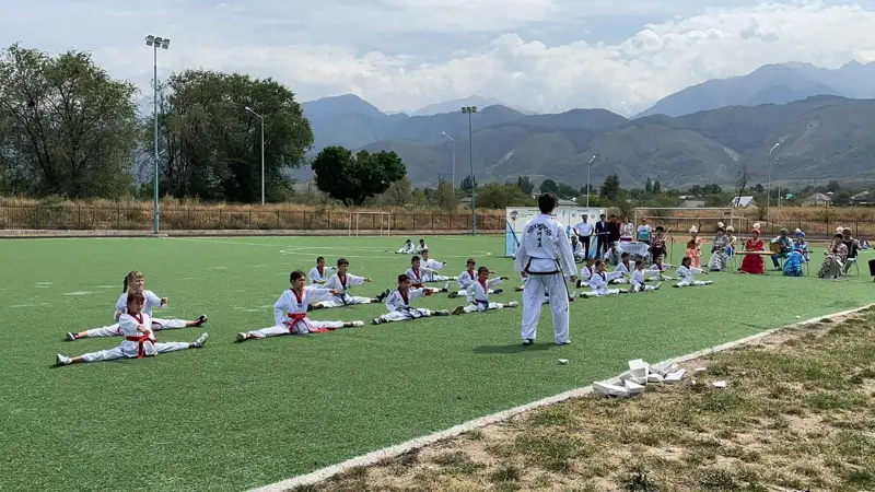 Талғарлық спортшы балалар атақты ағаларымен кездесті