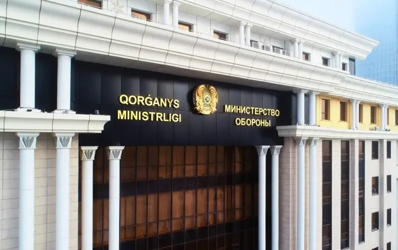 Қорғаныс министрлігі мәлімдеме жасады: Еліміздің әр өңіріне жауынгерлік техника тасымалданады