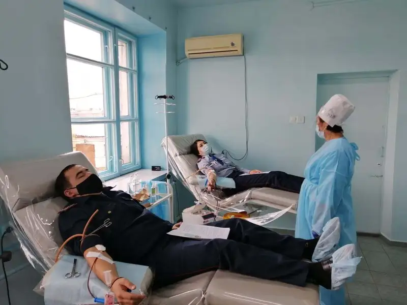 Колония қызметкерлері донор болды