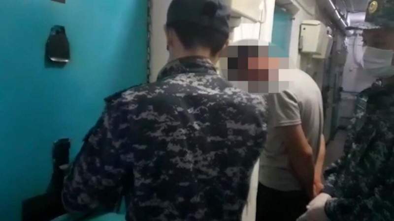 Шу ауданында полицейді пышақтап кетті