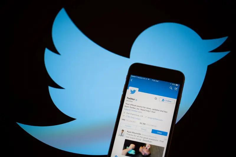 Twitter вакцина туралы жалған ақпарат бар жазбаларды белгілейді