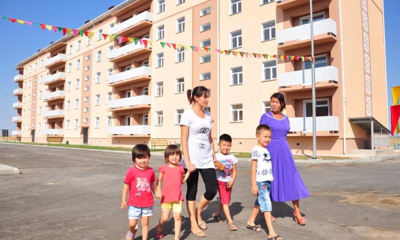 Жарты миллион адам баспана кезегінде тұр
