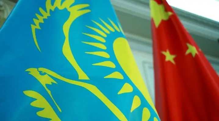 Қытай азаматтағынан бас тартқан