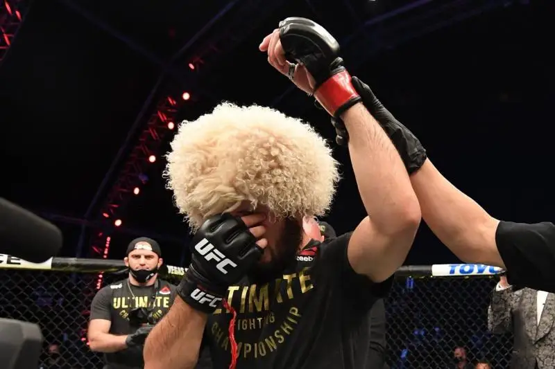 Хабиб Нурмагомедов спорттан кетті