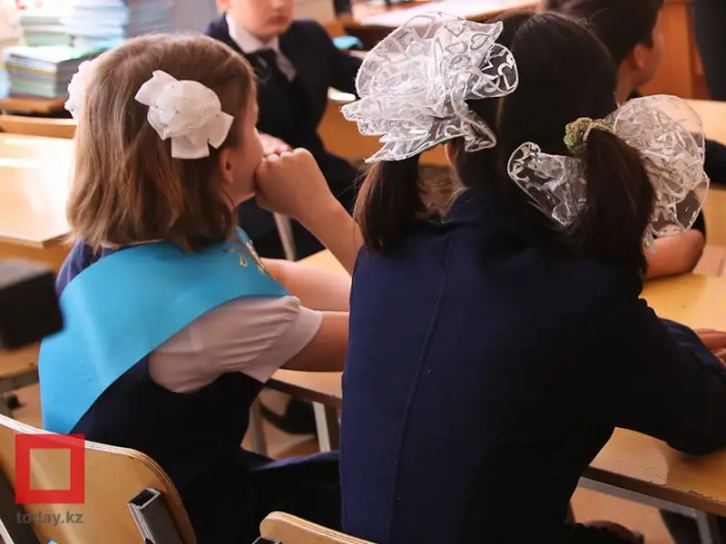 Мемлекет басшысы Білім күнімен құттықтады  