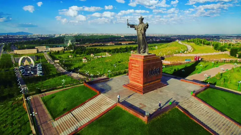 Шырайлы Шымкент жұрты қала күнін атап өтуде 