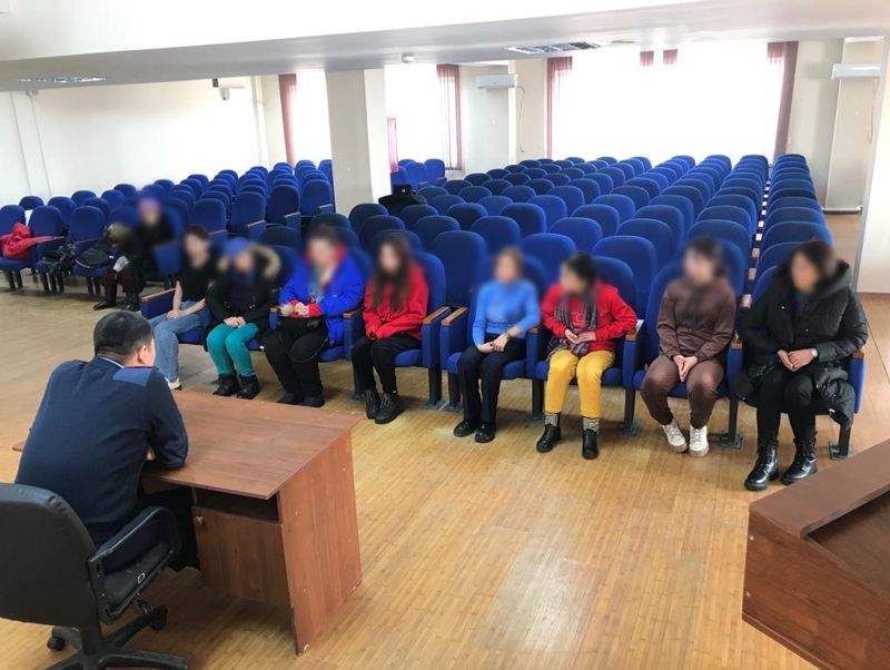 Алматыда қыз баланы ұрып-соққан қыздардың ата-аналары жауапқа тартылды