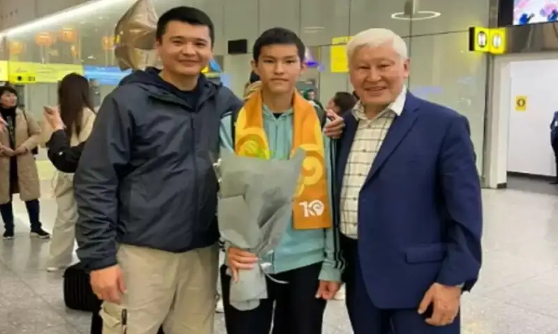 Алматылық оқушы АҚШ-та өткен математика байқауынан жүлделі оралды