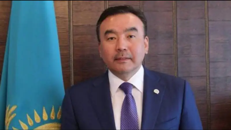 Қоластындағы қызметкері парамен ұсталған Текелінің әкімі жұмыстан кетуге арыз жазды