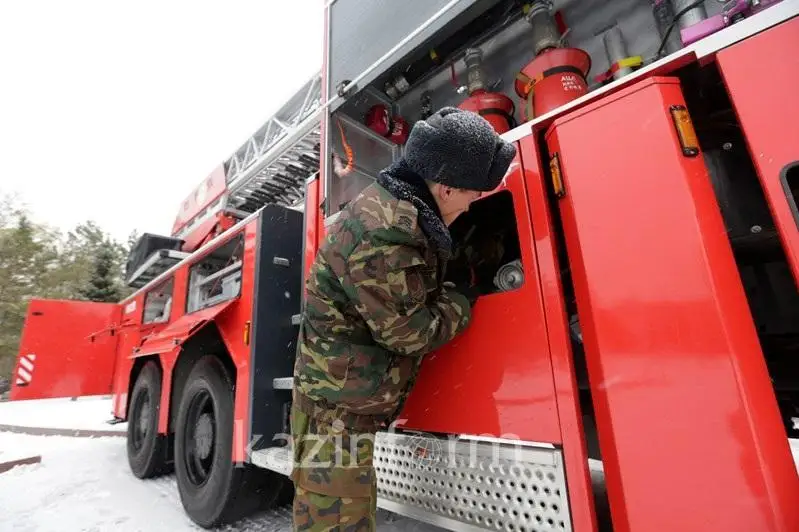 Алматыда бизнес-орталықтан өрт шықты 