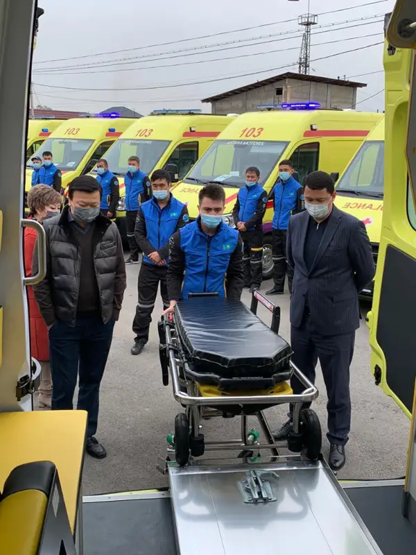Цой Алматыдағы Жедел медициналық қызметтің жаңа автопаркімен танысты  