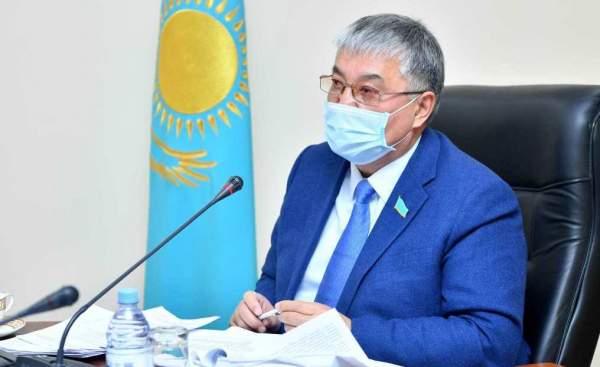 Сенаторлар білім туралы заң жобасын қарады