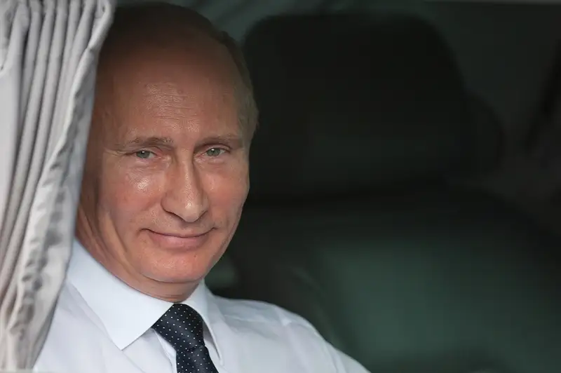 Путин Ресейді қорғау үшін ядролық қару пайдалануы мүмкін екенін хабарлады