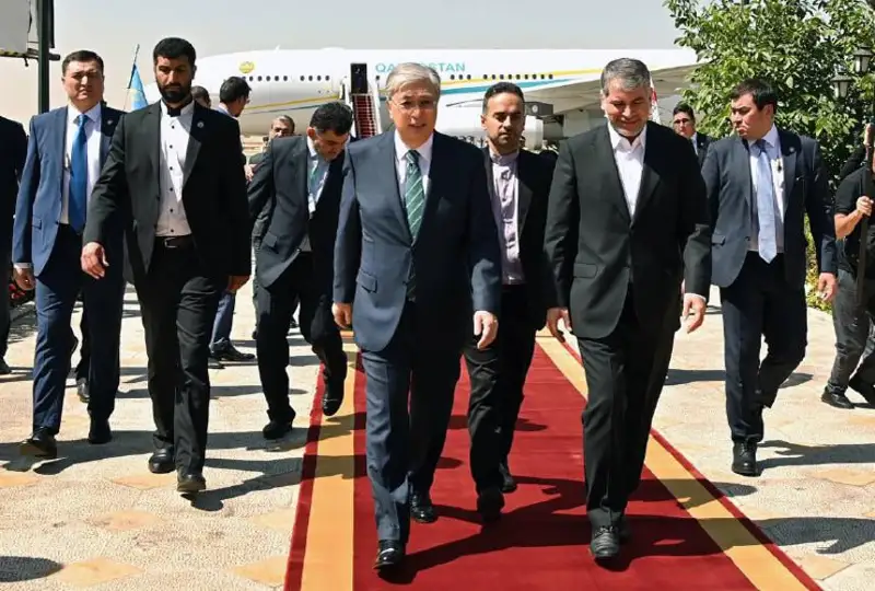 Президент Иран Ислам Республикасына ресми сапармен барды