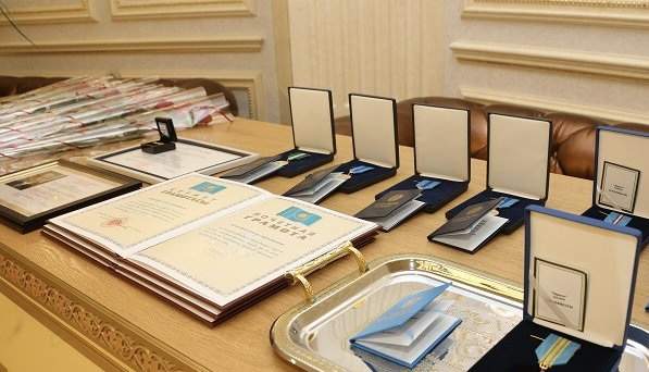 Рамазан Стамғазиев, Димаш Құдайбергенге «Қазақстанның халық әртісі» атағы берілді