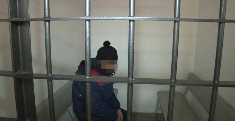 Ауа райына байланысты жабылған жолға шығып кеткен жүргізуші қамауға алынды
