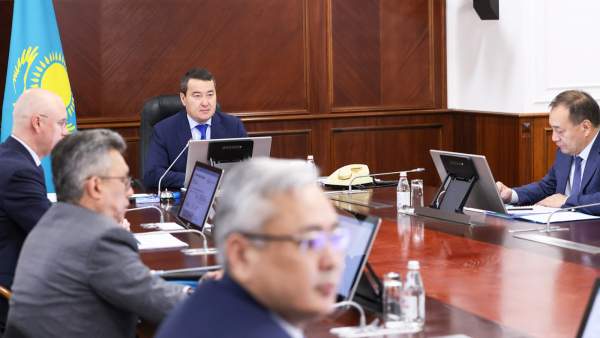 Әлихан Смайылов БАҚ туралы жаңа заңды кеңінен талқылауды тапсырды