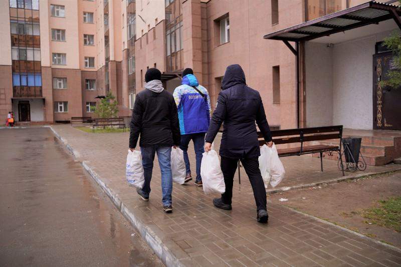 Елордада әлеуметтік аз қамтылған отбасыл арға азық-түлік себеті таратылды 