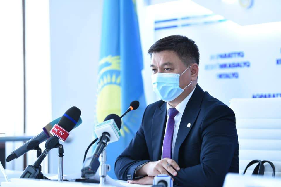 Шымкенттің бас дәрігері оқушыларға қатысты вакцина туралы қауесетке сенбеуге шақырды