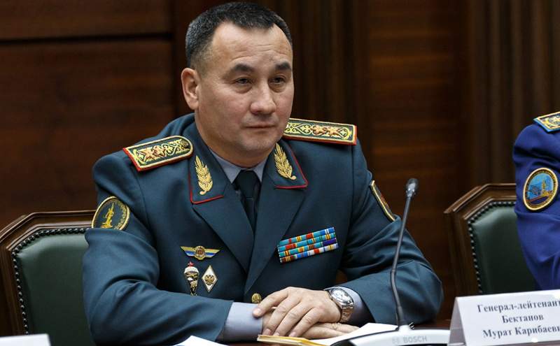 Бұрынғы Қорғаныс министрі ұсталды